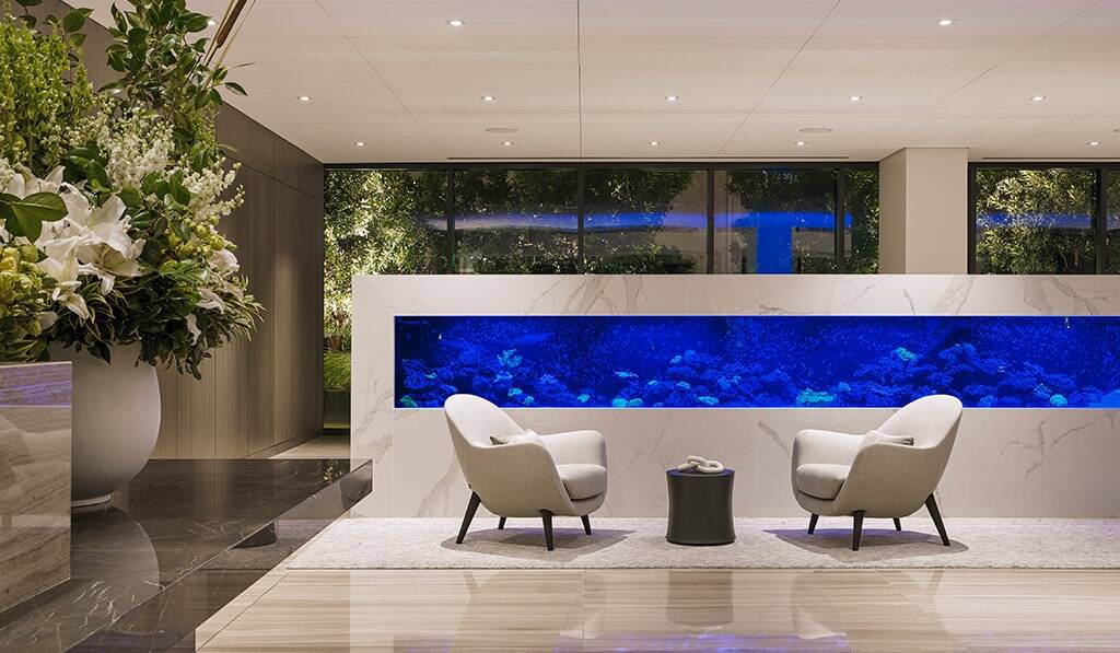 The Landmark Los Angeles Fish tank close up