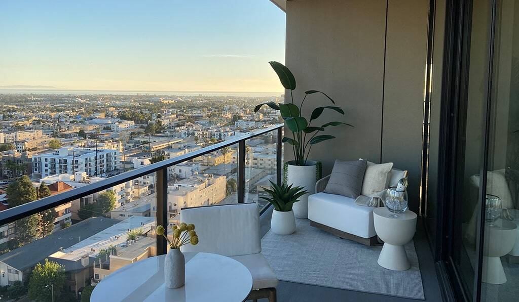 Balcony with ocean view