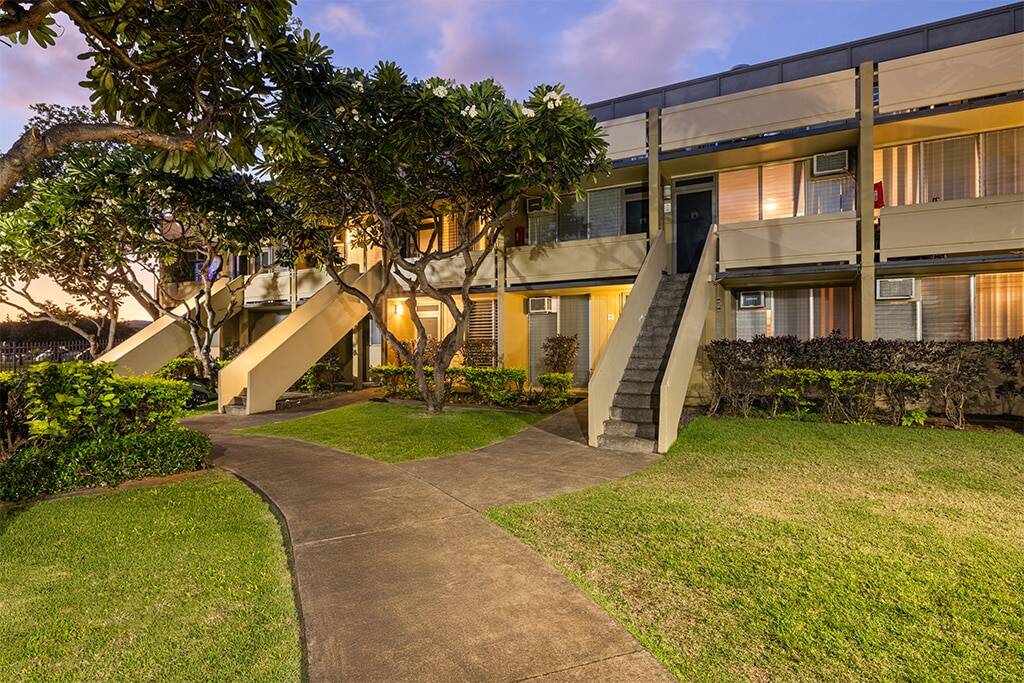 Sunset at Waena Apartments