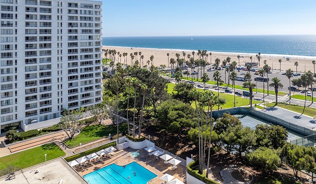 The Shores apartments in Santa Monica overlooking the beach