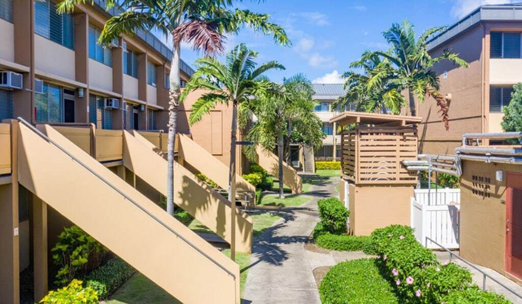 Waena Apartments exterior