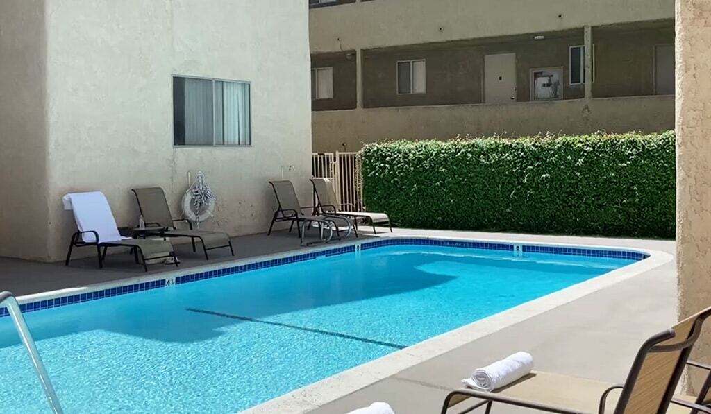 Barry pool